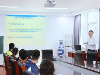 西交利物浦大学化学系Dr · Graham Dawson到365官网物理与电子信息学院作学术报告