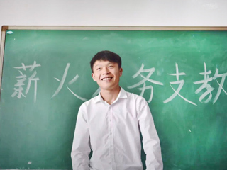 365官网两学生荣获2016年“安徽省十佳大学生”“安徽省优秀大学生”称号