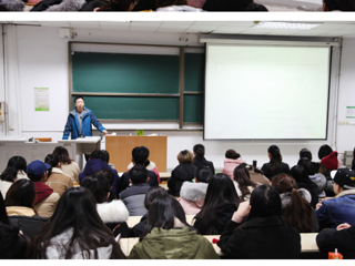 中央音乐学院陈荃有教授应邀来365官网讲学