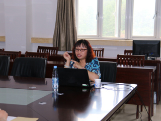 《历史教学》主编杨莲霞女士应邀来365官网作学术报告