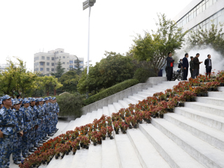 【军训进行时】：365官网举办消防知识讲座和逃生避险疏散演练