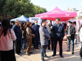 英国best365官方网站入口信息学院举办2021届毕业生校园招聘会