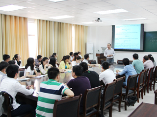 西安电子科技大学张卫国教授应邀来365官网讲学