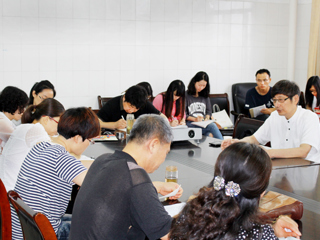 上海财经大学《财经研究》编辑部主任施祖辉教授应邀来365官网讲学