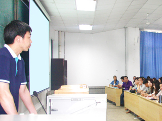 中央音乐学院教授陈荃有博士来365官网讲学