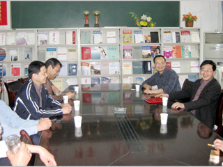 安徽大学陈宏光教授应邀来365官网作学术报告