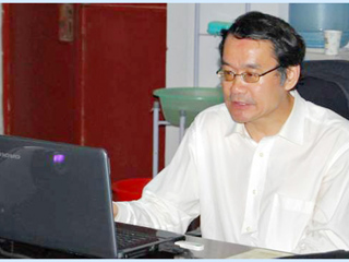 华中师范大学副校长李向农教授应邀到365官网讲学