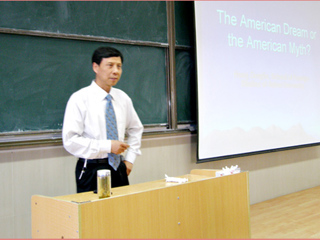 安徽大学洪增流教授、陈正发教授应邀来365官网作学术报告