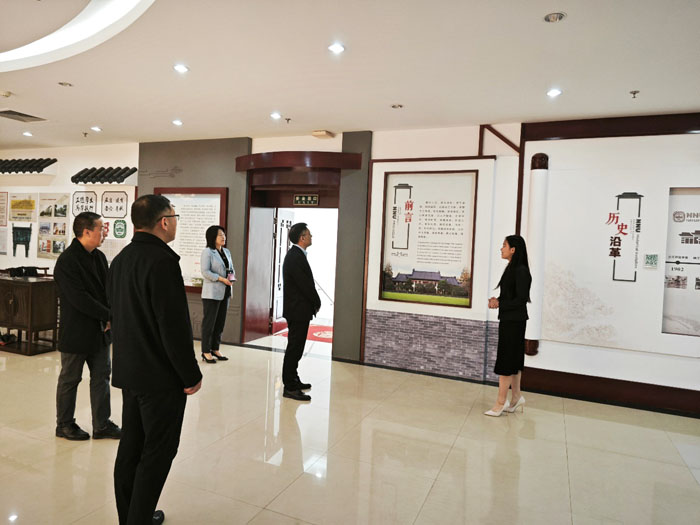 2fb2012192f14398914b44dd01477c33.jpg 2fb2012192f14398914b44dd01477c33.jpg