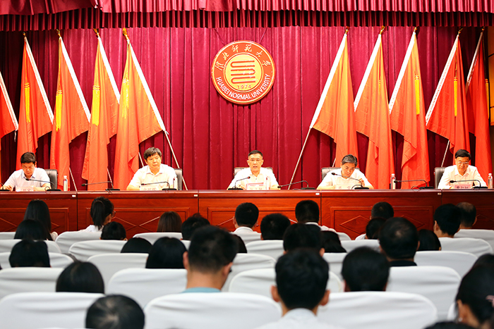 607080e8347e412aac179107e113176d.jpg 607080e8347e412aac179107e113176d.jpg