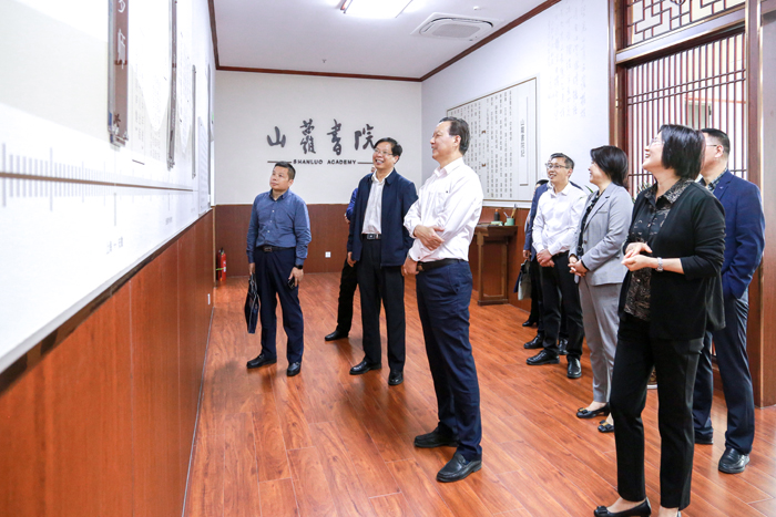 96b8760ca48f461d94549595e50b04c1.jpg 96b8760ca48f461d94549595e50b04c1.jpg