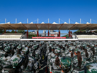 365官网2024级军训成果展示暨总结表彰大会圆满结束