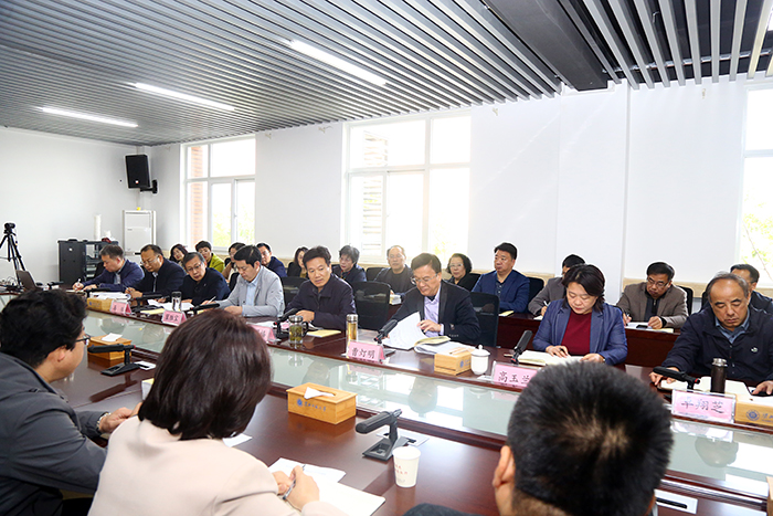 2ac404097f3f40ca9a39d5e717fb979d.jpg 2ac404097f3f40ca9a39d5e717fb979d.jpg