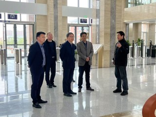 安徽师范大学党委常委、副校长曾黎明一行来校调研