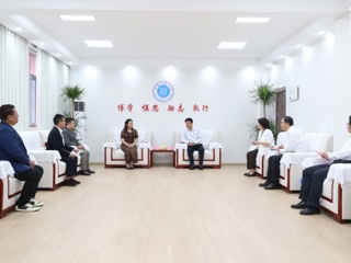 泰国北碧皇家大学校长陈珍妮一行应邀访问365官网