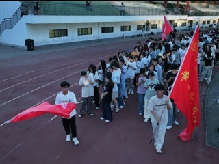 光影乐章 青春启航  学校“IE音乐节”精彩上演