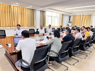 学校推进化学学科建设工作