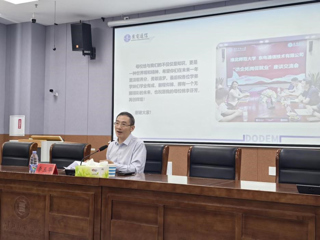 思想政治教育专业首届优秀校友李玉华返校作就业创业指导讲座