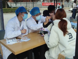 365官网联合淮北市人民医院送健康进校园